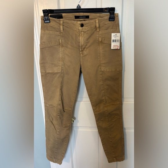 NWT J Brand Byrnes Mid Rise Skinny Cargo Pants w/Ankle Zippers - Picture 1 of 13